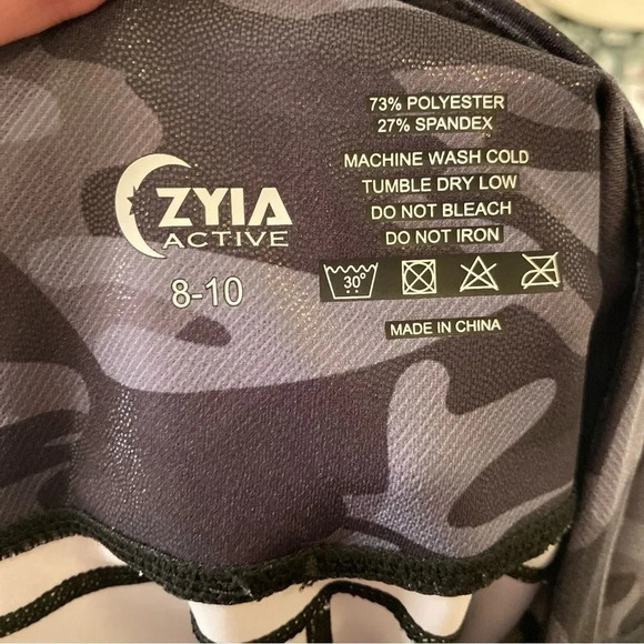 ZYIA Gray Black Camo Sparkle Leggings Side Pockets Size 8-10 - Picture 4 of 6